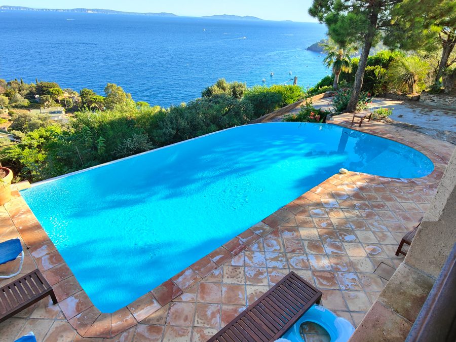 Pool and bay